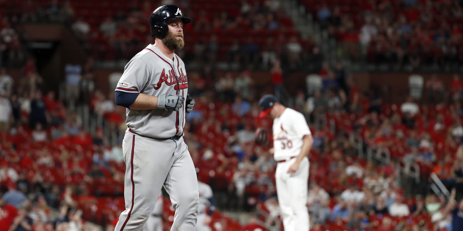 McCann's bases-loaded walk lifts Braves past Cardinals in 10