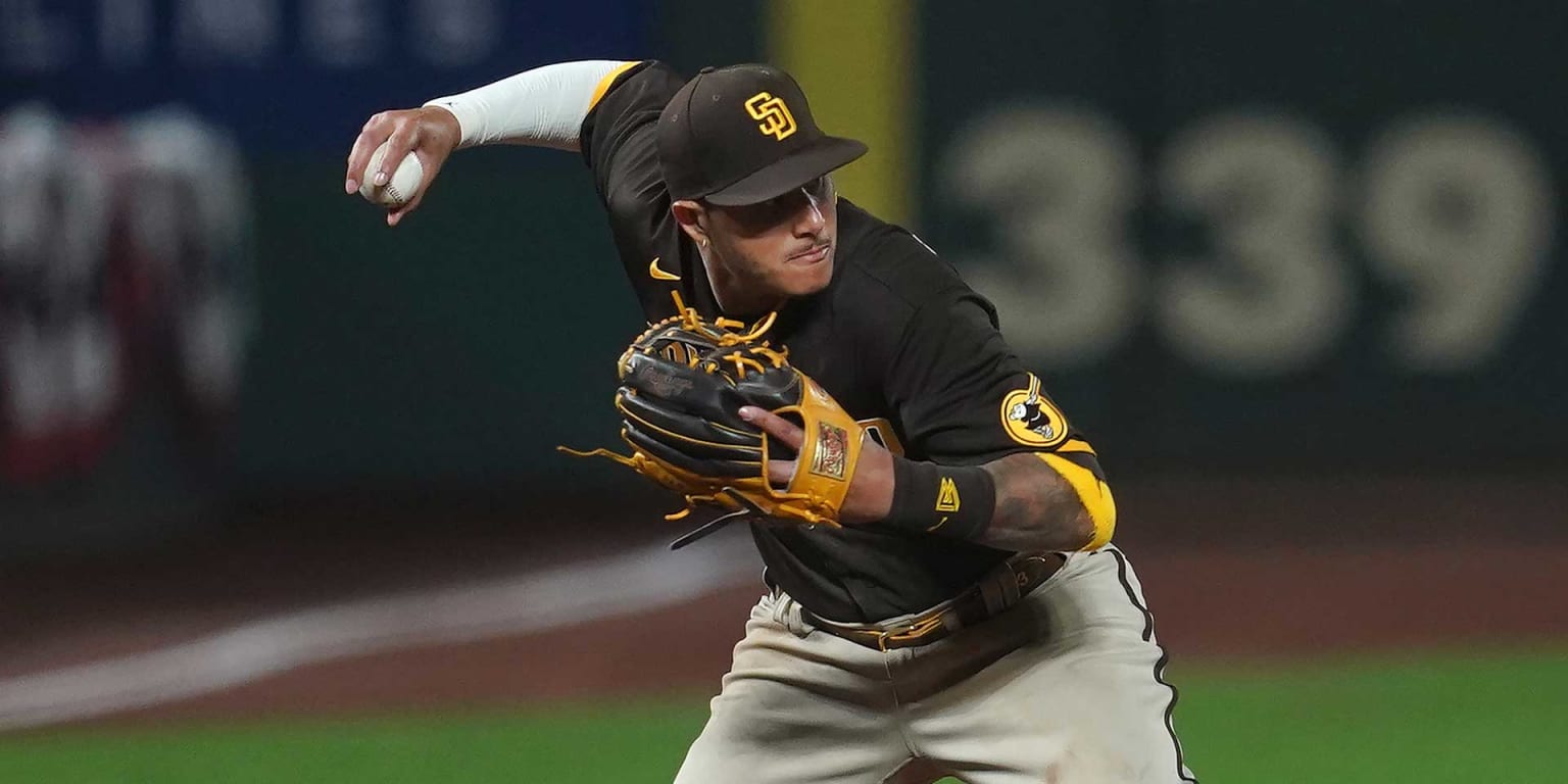 Padres' Manny Machado makes baseball history with first pitch clock  violation - Chicago Sun-Times