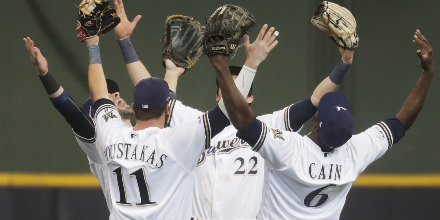 The nine craziest moments from Brewers 15-14 win over Washington