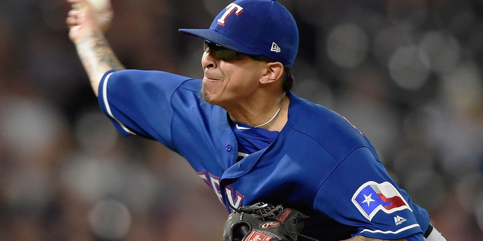 Cubs acquire pitcher Jesse Chavez