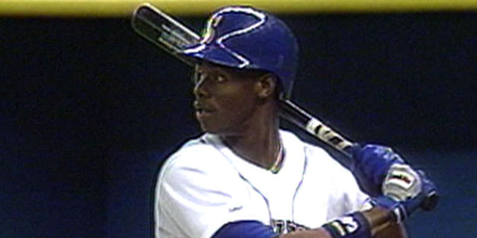 Hall Of Fame Flashback: Ken Griffey Jr. — College Baseball, MLB