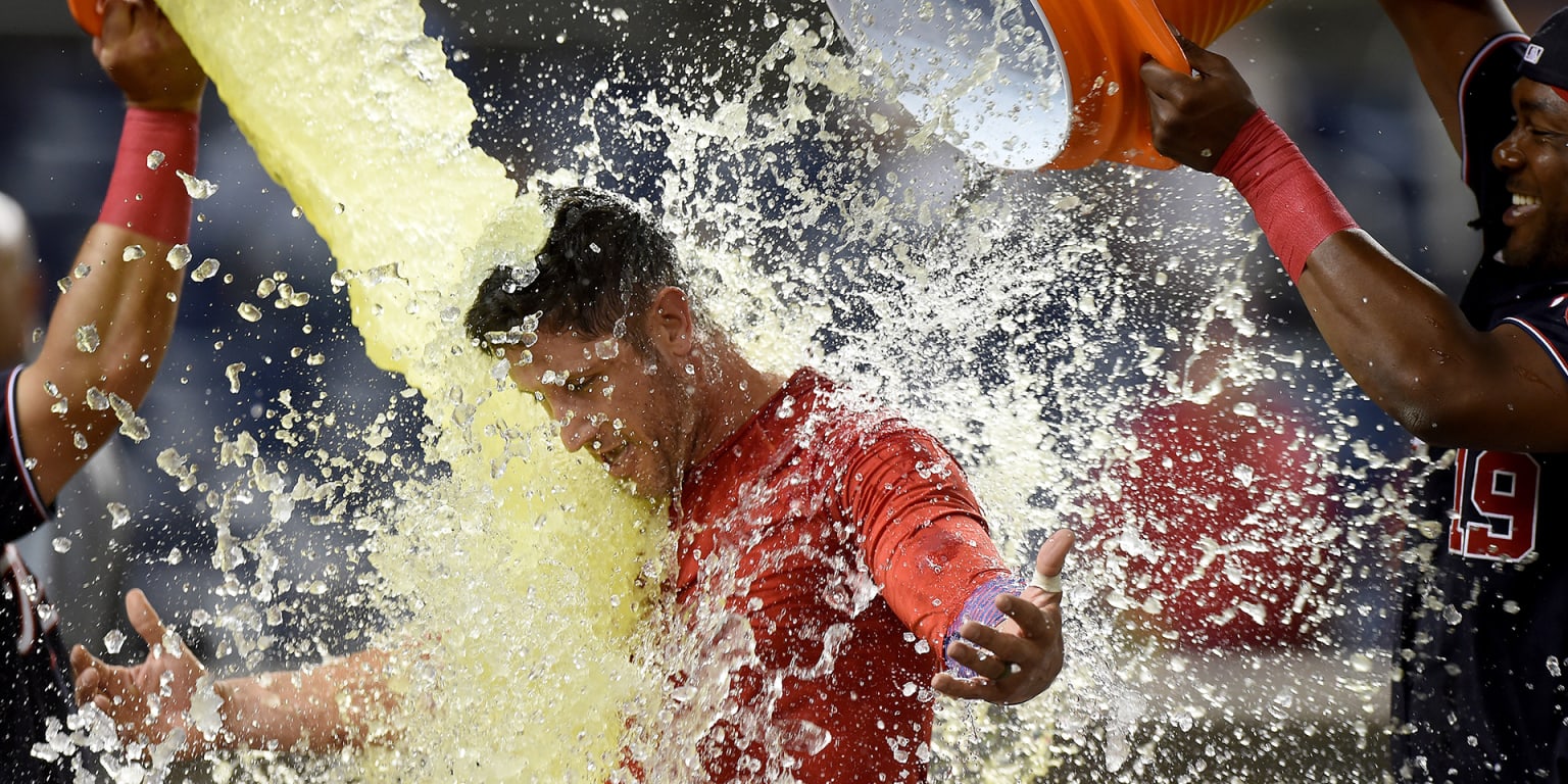 Don't run on Yan: Washington Nationals' catcher Yan Gomes cleans bases,  hits walk-off winner vs. New York Mets - Federal Baseball