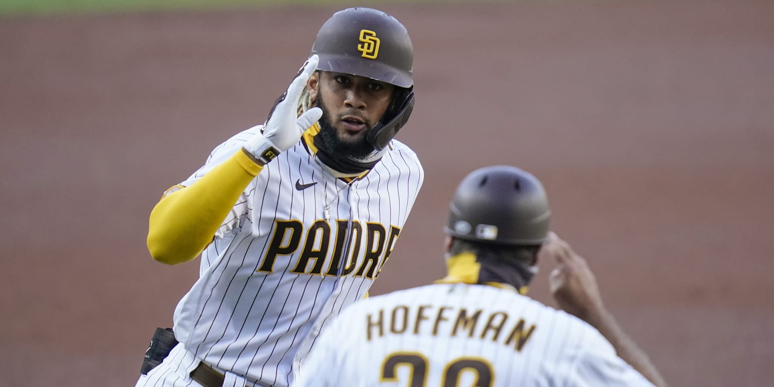 Fernando Tatis Jr. hits leadoff homer in Padres' win