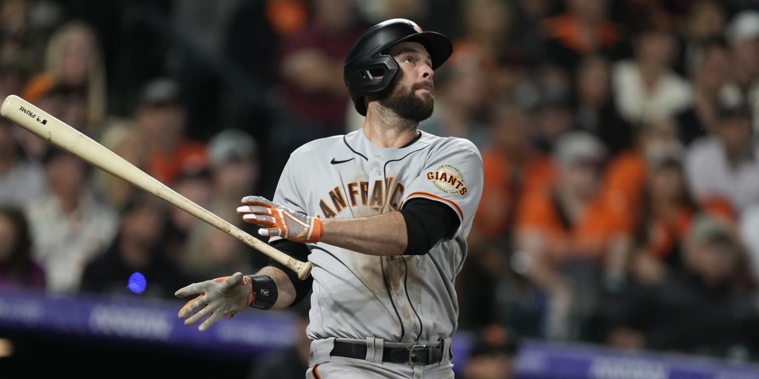 Brandon Belt accepts Giants' qualifying offer: Reports