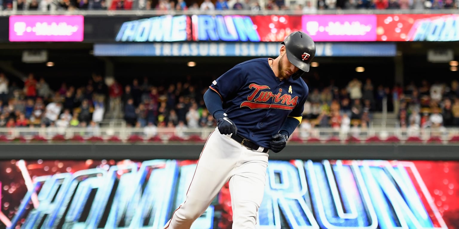 WCCO  CBS News Minnesota on X: .@Twins catcher Mitch Garver had the first  home run of his career today, and Twins fan Casey West caught it! After the  game, Casey (and