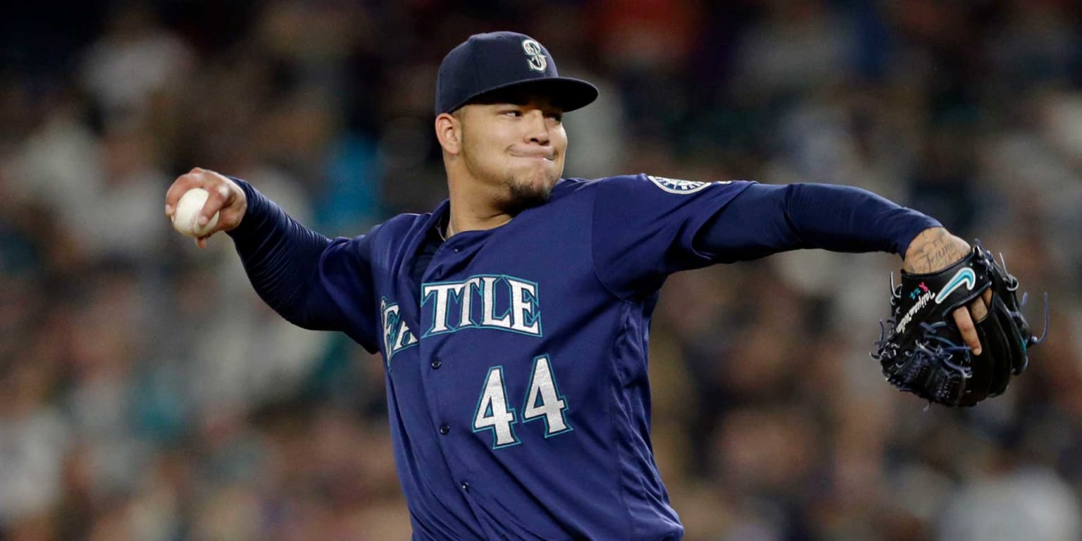 Taijuan Walker makes 1st spring start since rejoining Mariners