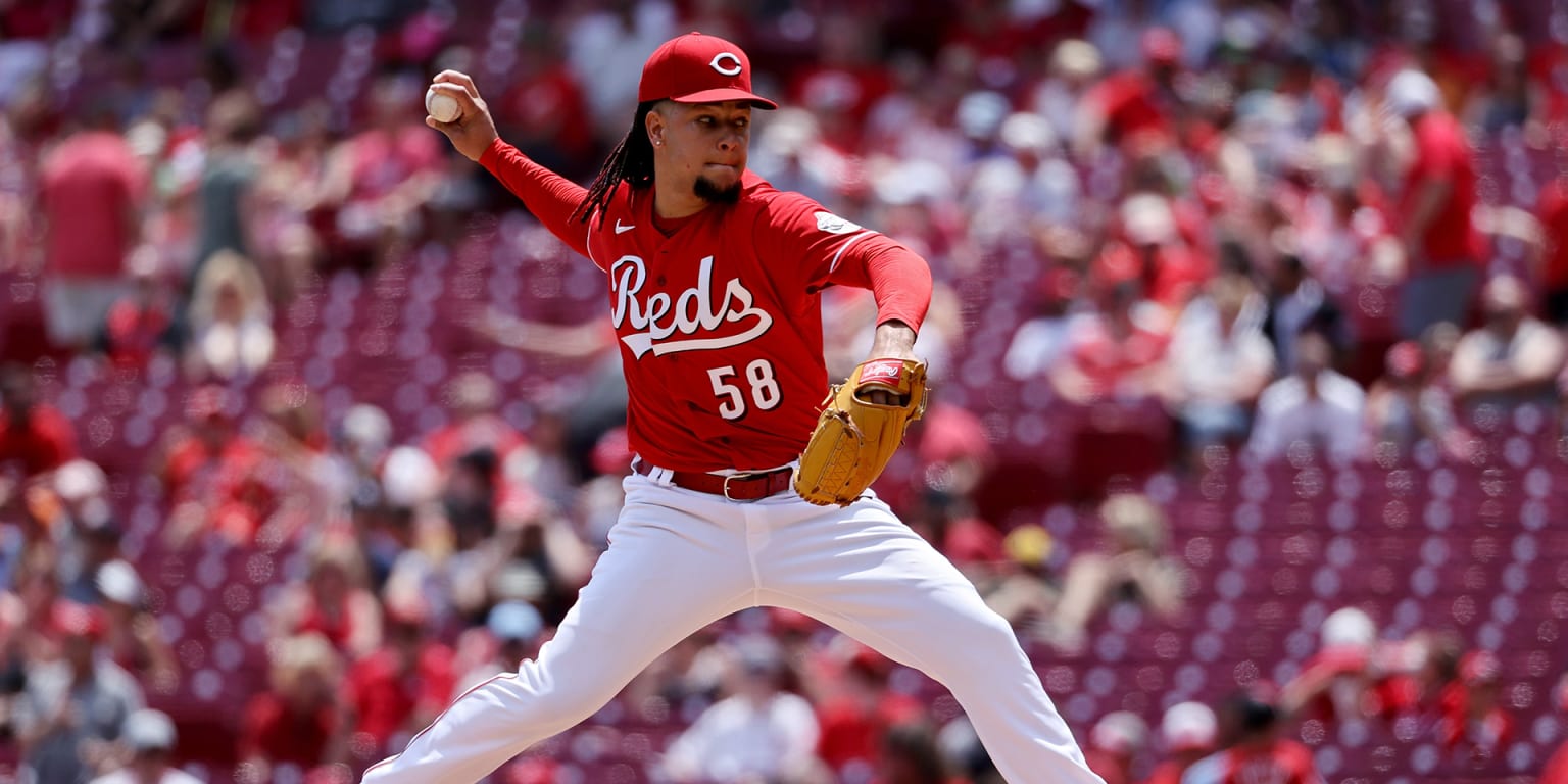 Luis Castillo: Red pitcher may have best changeup in MLB