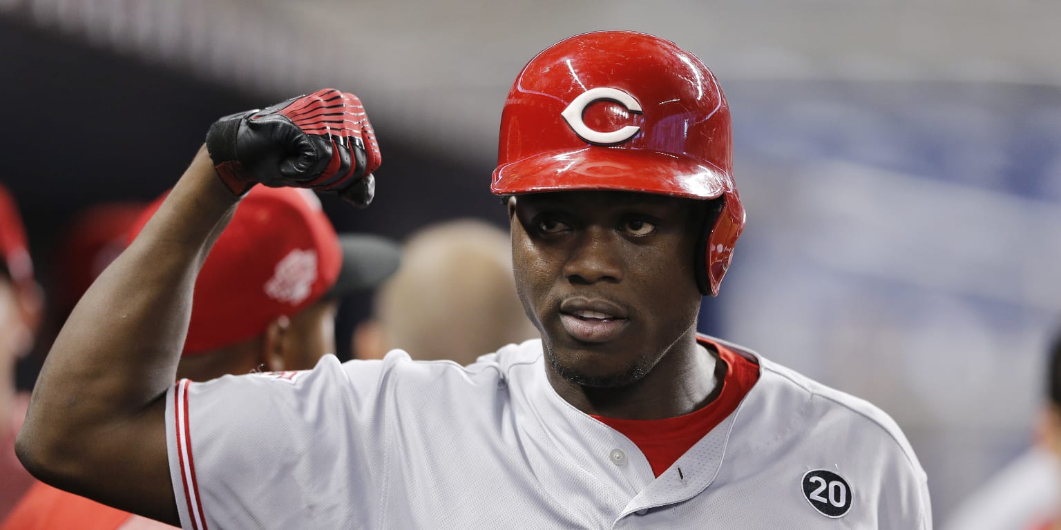 Whoa! Rookie Aquino homers 3 more times, Reds drub Cubs 10-1 –