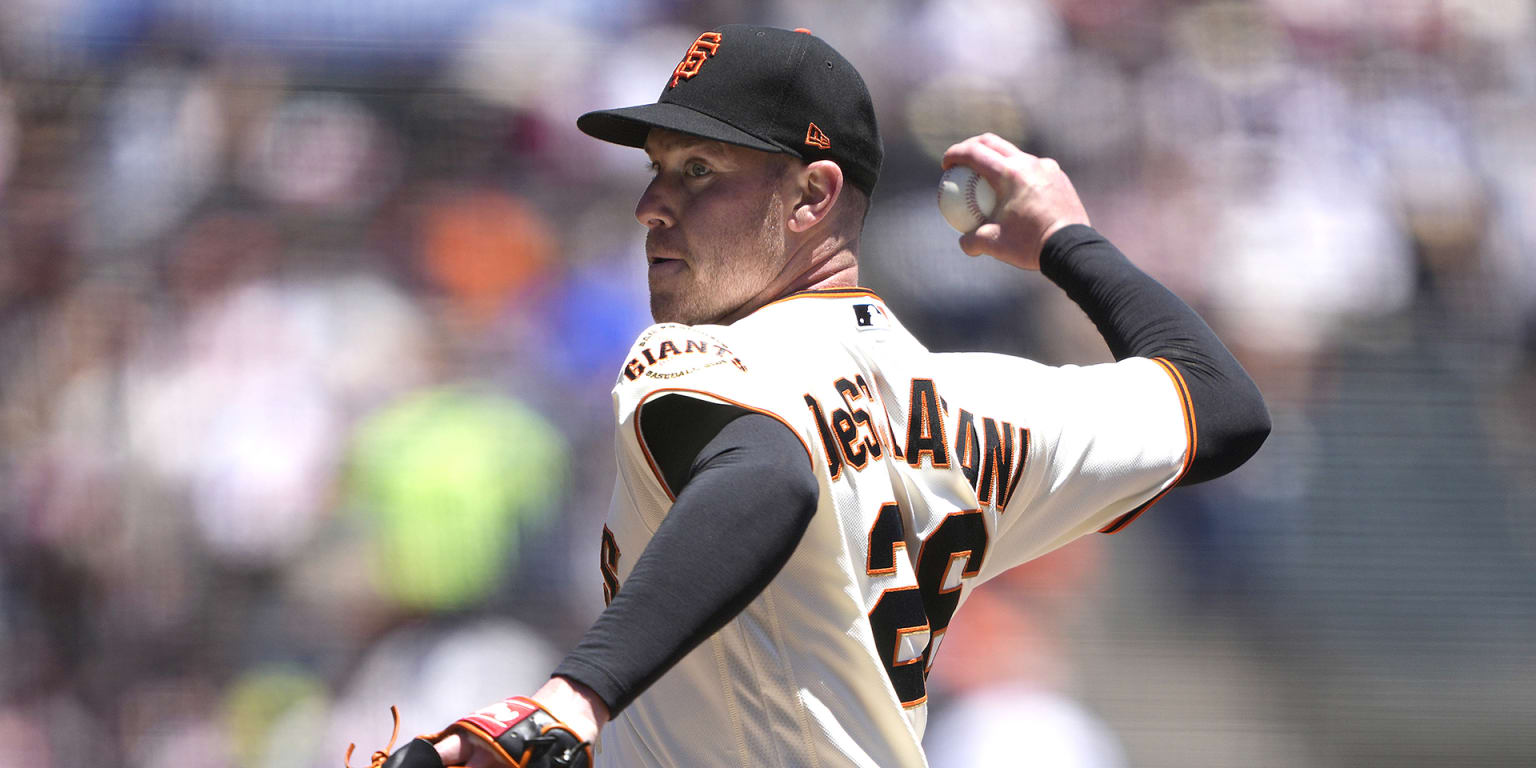 Giants drop season series to Reds