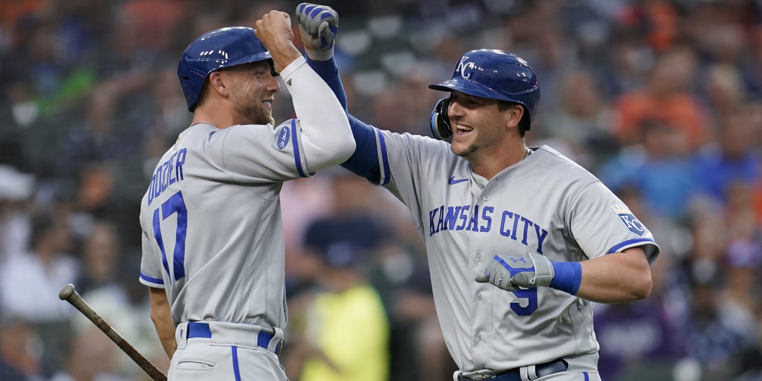 Royals' Vinnie Pasquantino gets first MLB multi-hit game