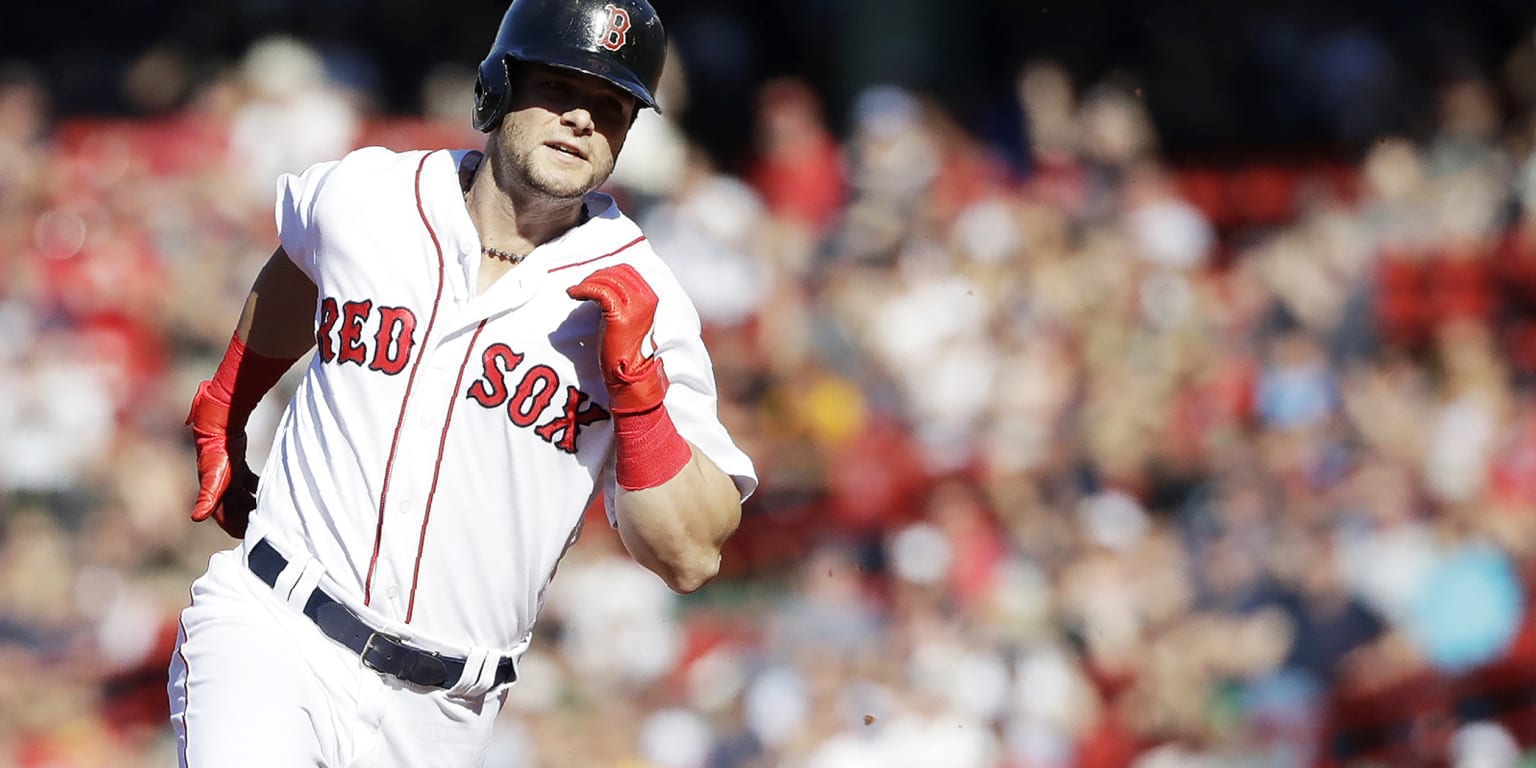 Andrew Benintendi out quad injury