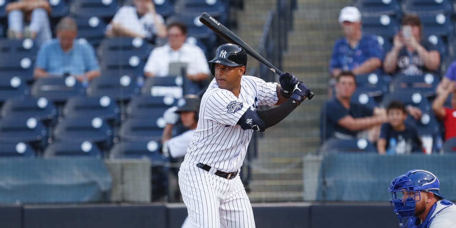 Yankees Notebook: Giancarlo Stanton returns to outfield