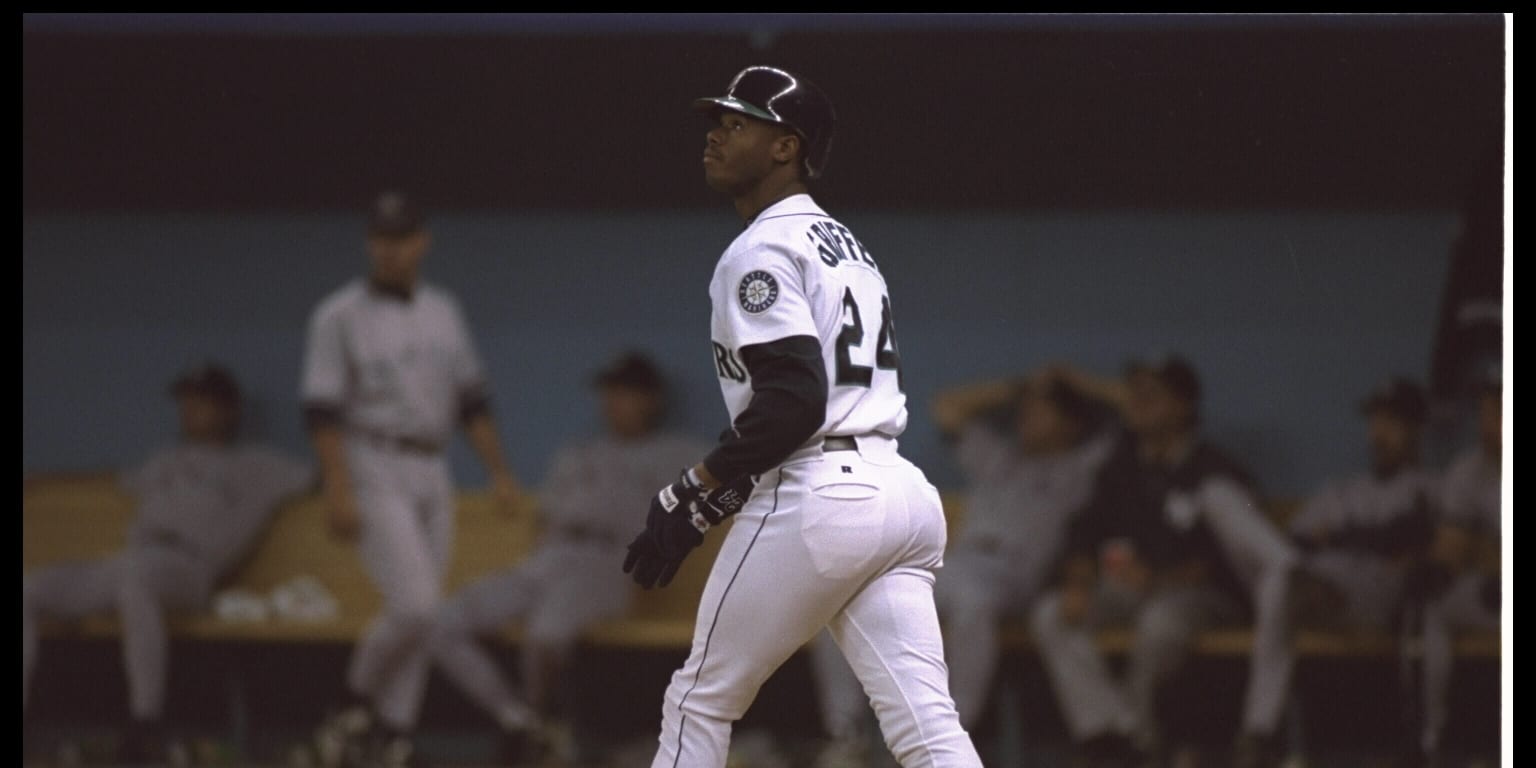 MLB - The Kid talks to the kids. Ken Griffey Jr. made an