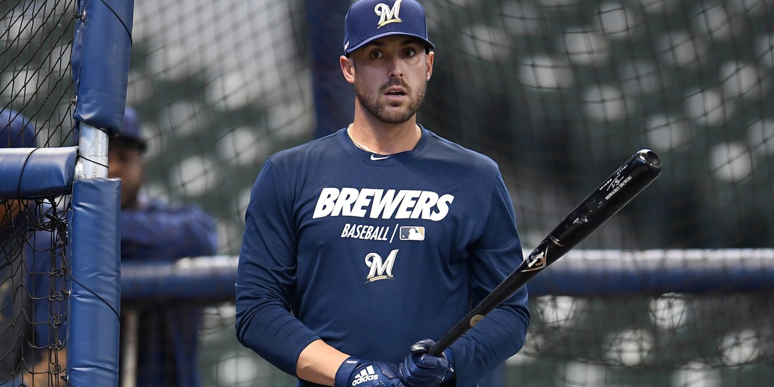 Travis Shaw returns to Brewers with minor-league deal