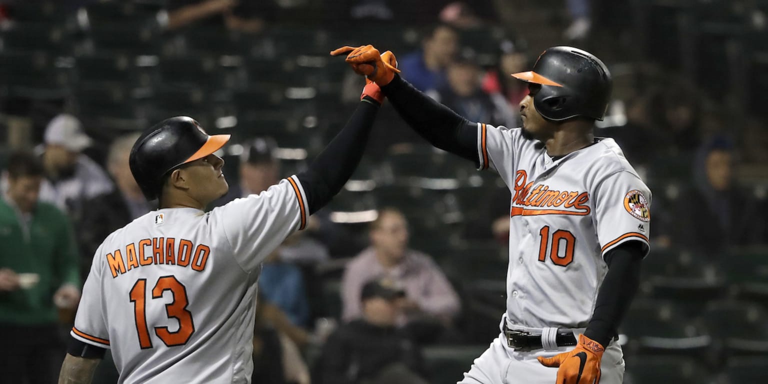 Mets prospect Luis Guillorme caught a bat that flew into the