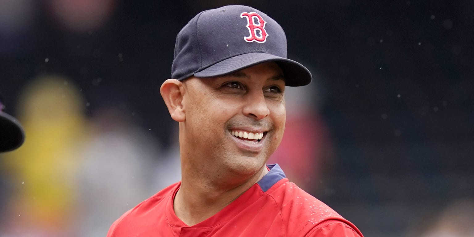 Alex Cora officially named new Red Sox manager; Cora receives three-year  deal with a club option for 2021 