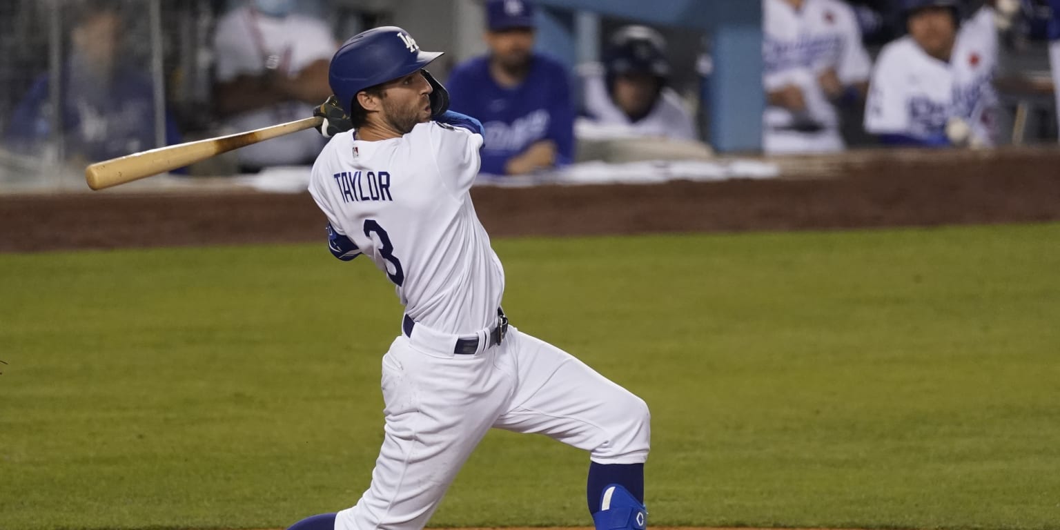 EPIC 14-pitch at-bat!! Dodgers' Chris Taylor gets 3-run double