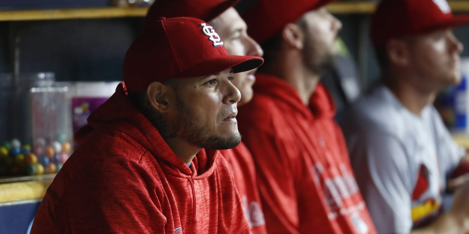Yadier Molina recovering from second surgery