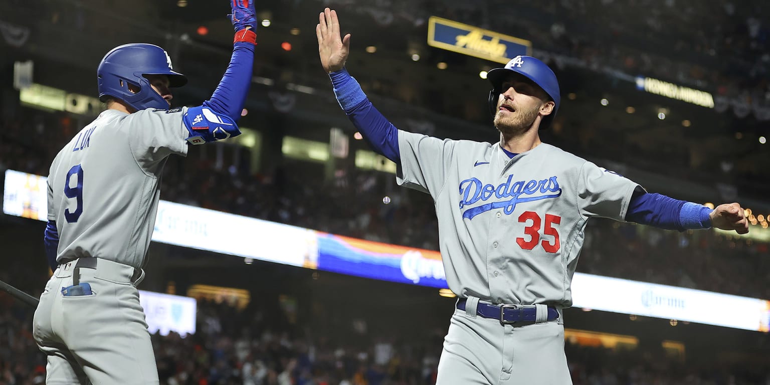 Cody Bellinger's two-run double sparks Dodgers in Game 2 of NLDS