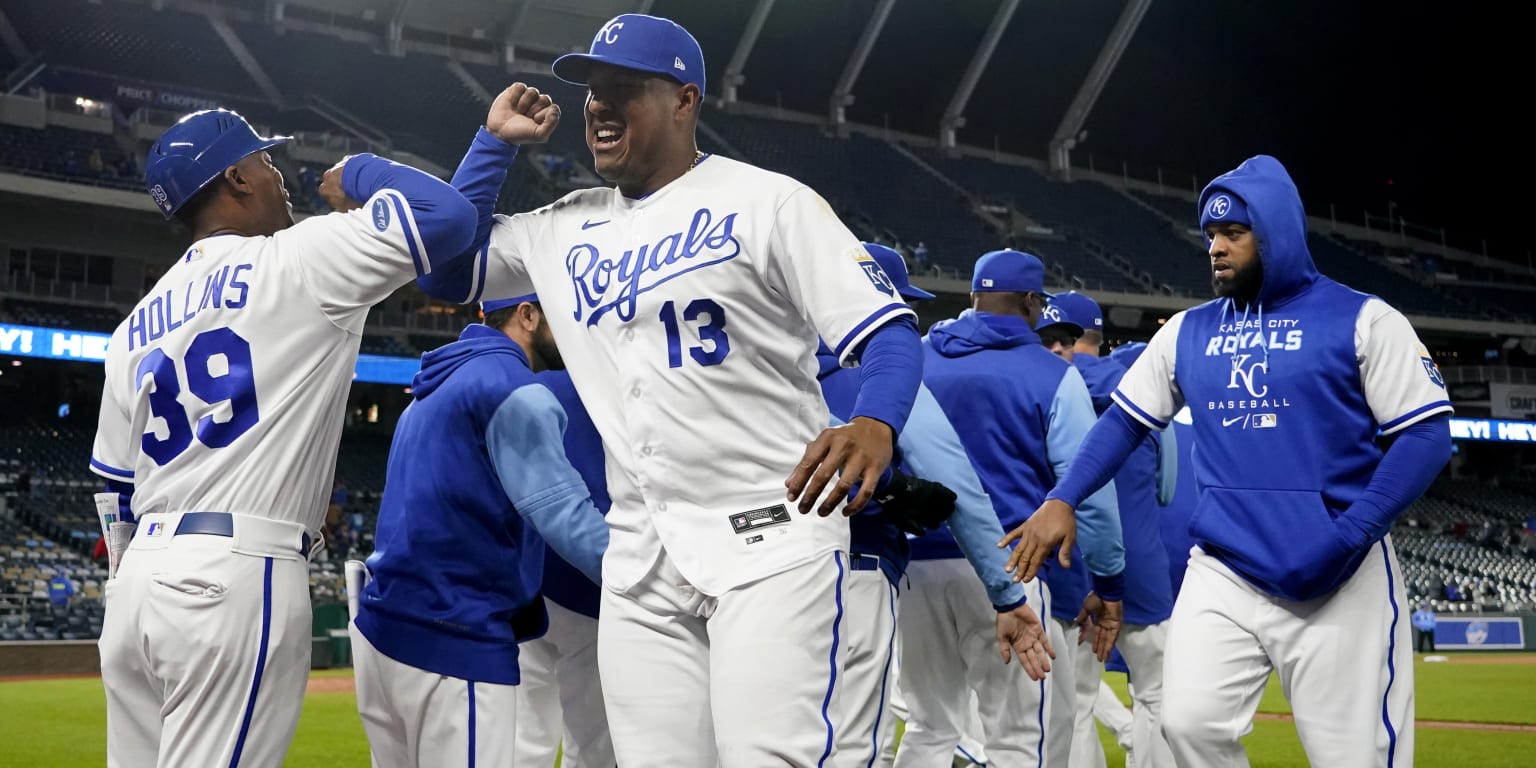 Vallejo High graduate Damon Hollins is new first base coach with Royals –  Times Herald Online