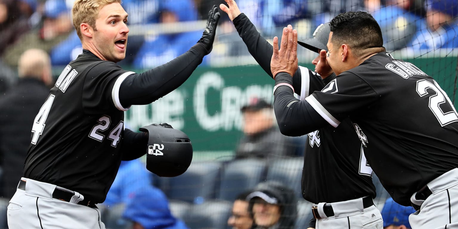 Davidson homers twice, White Sox beat Royals