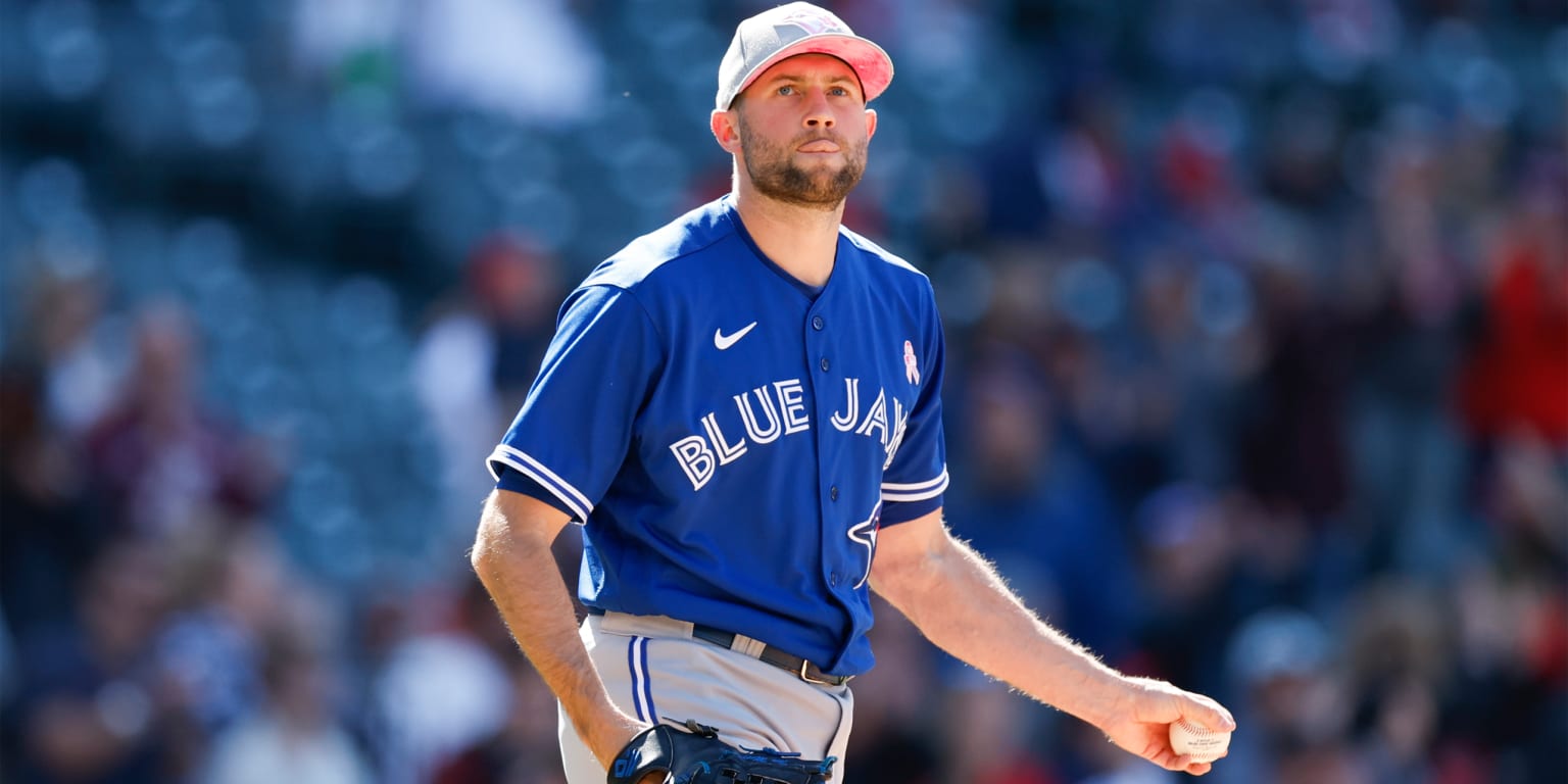 Guardians prey on some 'bad bounces' to take series finale from Blue Jays