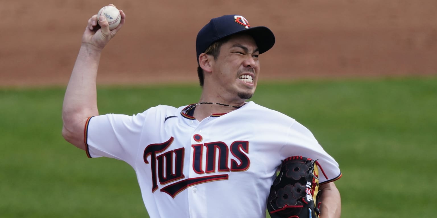 MLB Minnesota Twins pitcher Kenta Maeda 001