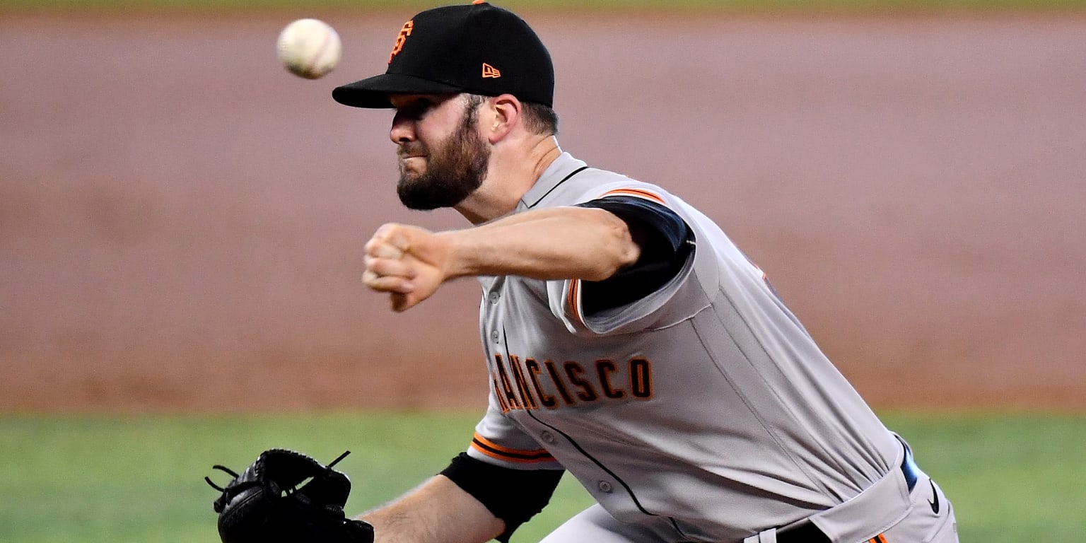 Alex Wood, Giants' bullpen combine for first shutout