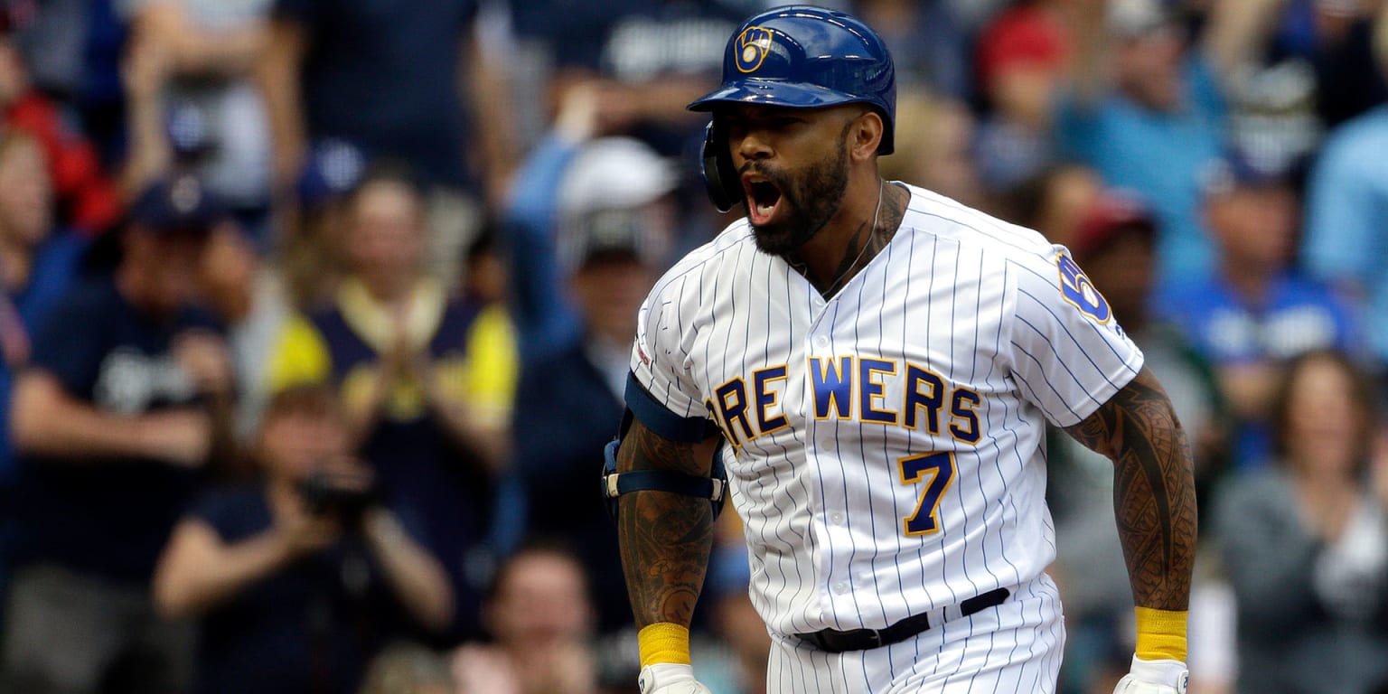 10th inning walk-off homer by Eric Thames helps Milwaukee Brewers top  Padres 6-5 - Brew Crew Ball