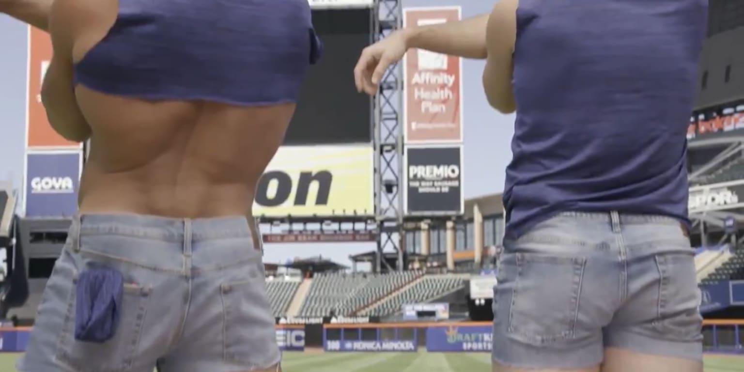 Pete Alonso Joins MLB Network SHIRTLESS 