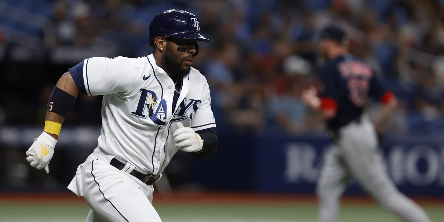 Yandy Díaz tallies three hits, drives in three