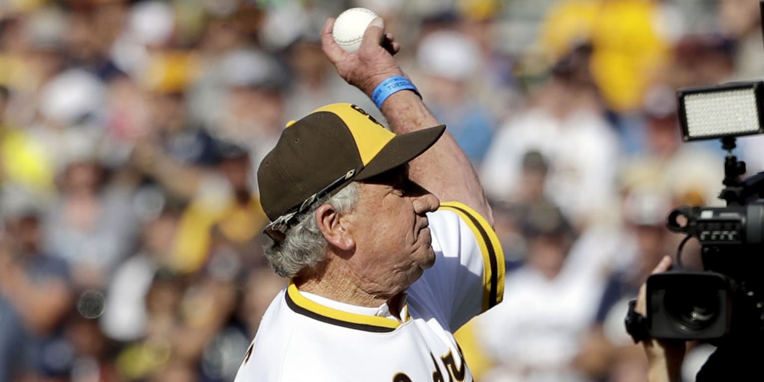 Former NL Cy Young winner Randy Jones has throat cancer