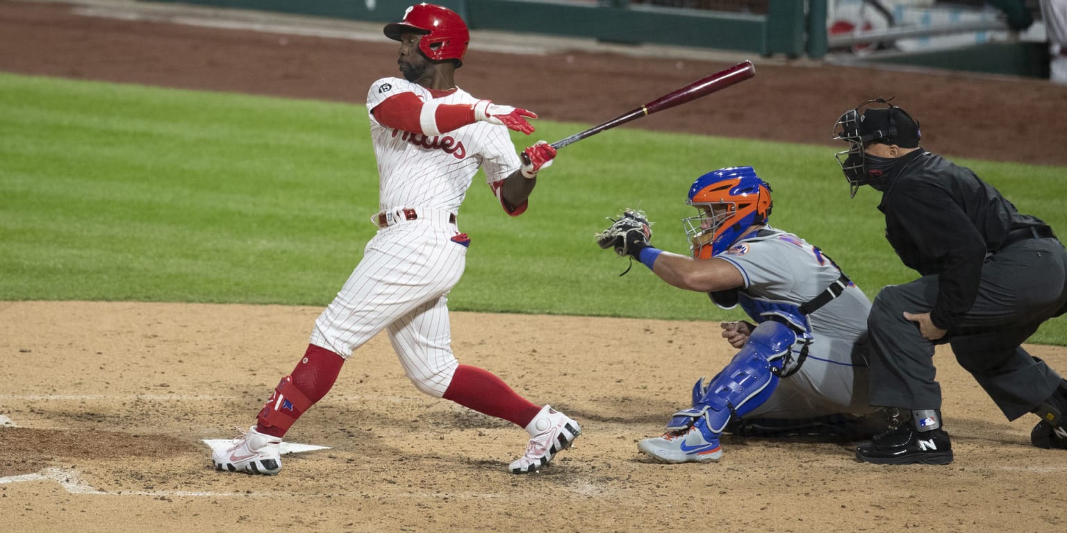 Andrew McCutchen hits leadoff home run in Phillies debut