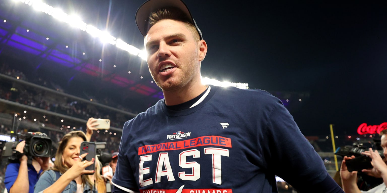 Freddie Freeman, wife Chelsea welcome twin boys to their family