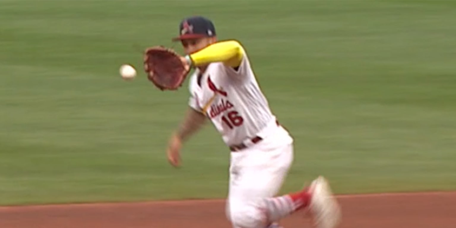 Kolten Wong makes incredible defensive play, Cardinals beat Dodgers