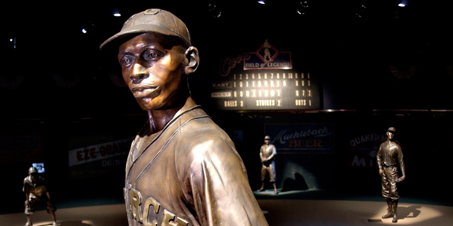 How Jackie Robinson's overlooked season in the Negro Leagues shaped his  historic path to Major League Baseball 