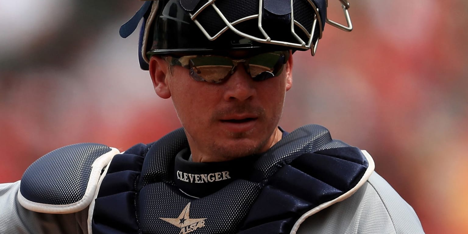 Mariners did right thing by suspending Steve Clevenger for Black