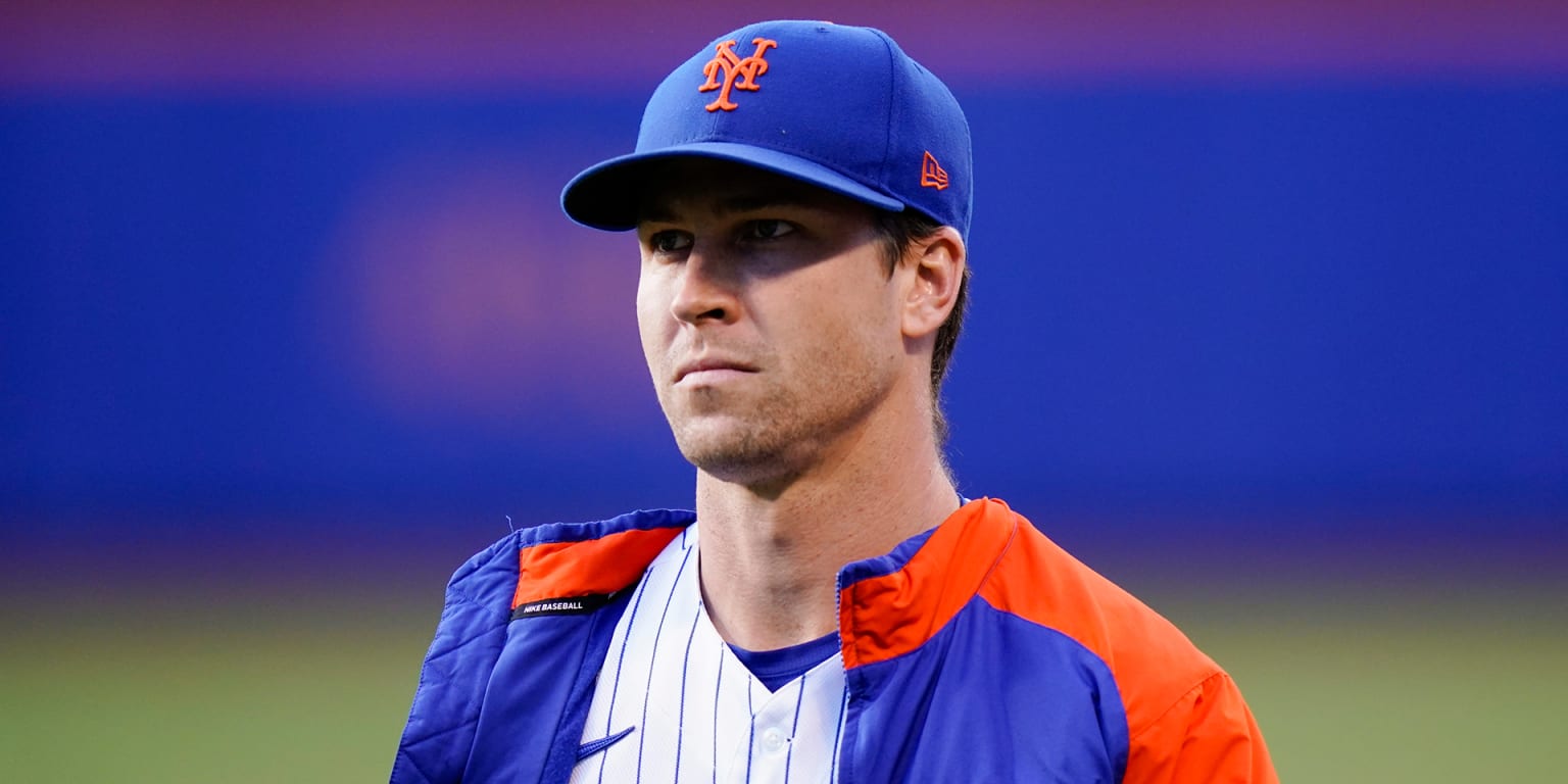 Jacob deGrom dominating despite injuries