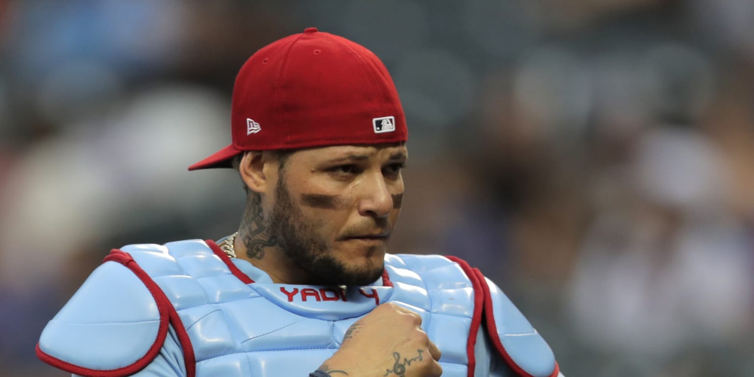 Yadier Molina Rests With Thumb Injury