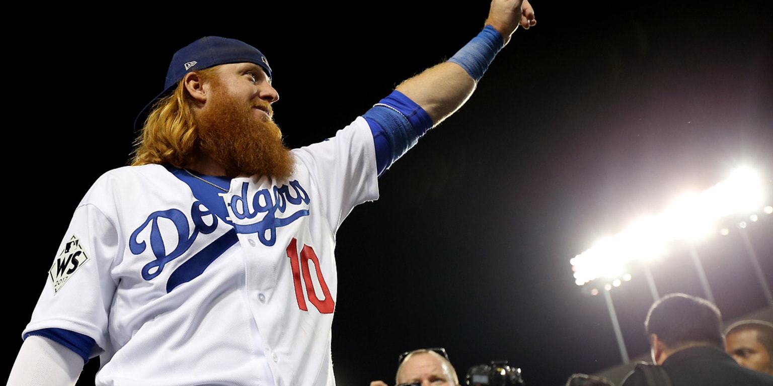 Justin Turner walks off Cubs and into new territory: Dodger legend