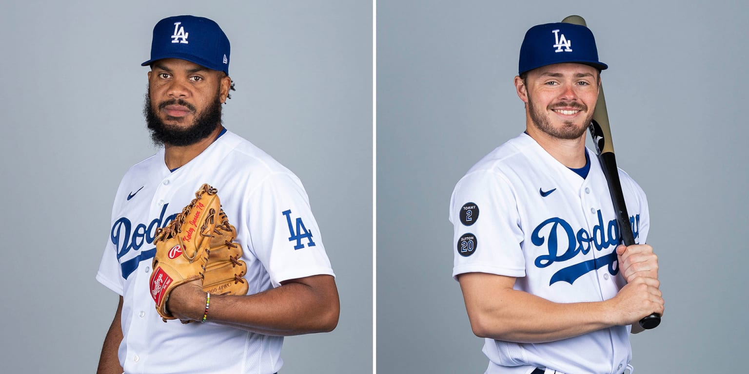 GLENDALE, AZ - FEBRUARY 20: Los Angeles Dodgers pitcher Blake