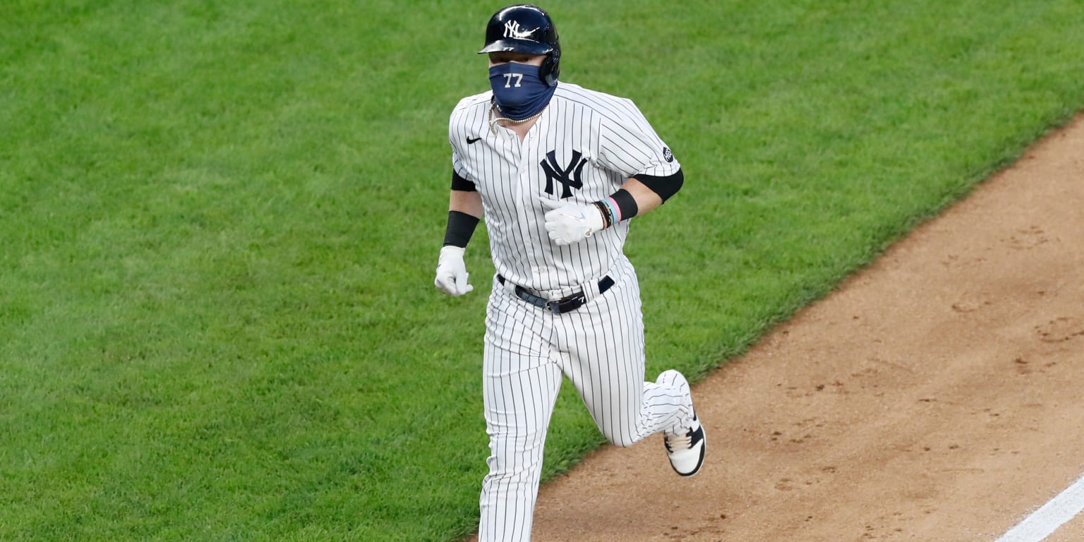 Former New York Yankees OF Clint Frazier Off to Familiar Start With Chicago  Cubs - Sports Illustrated NY Yankees News, Analysis and More