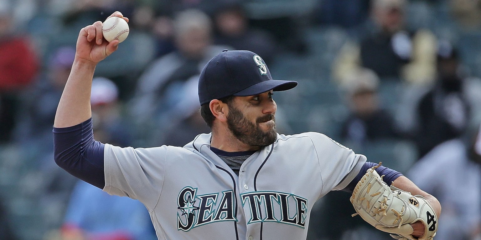 Mariners recall two relievers, option Bishop, place Hernandez on