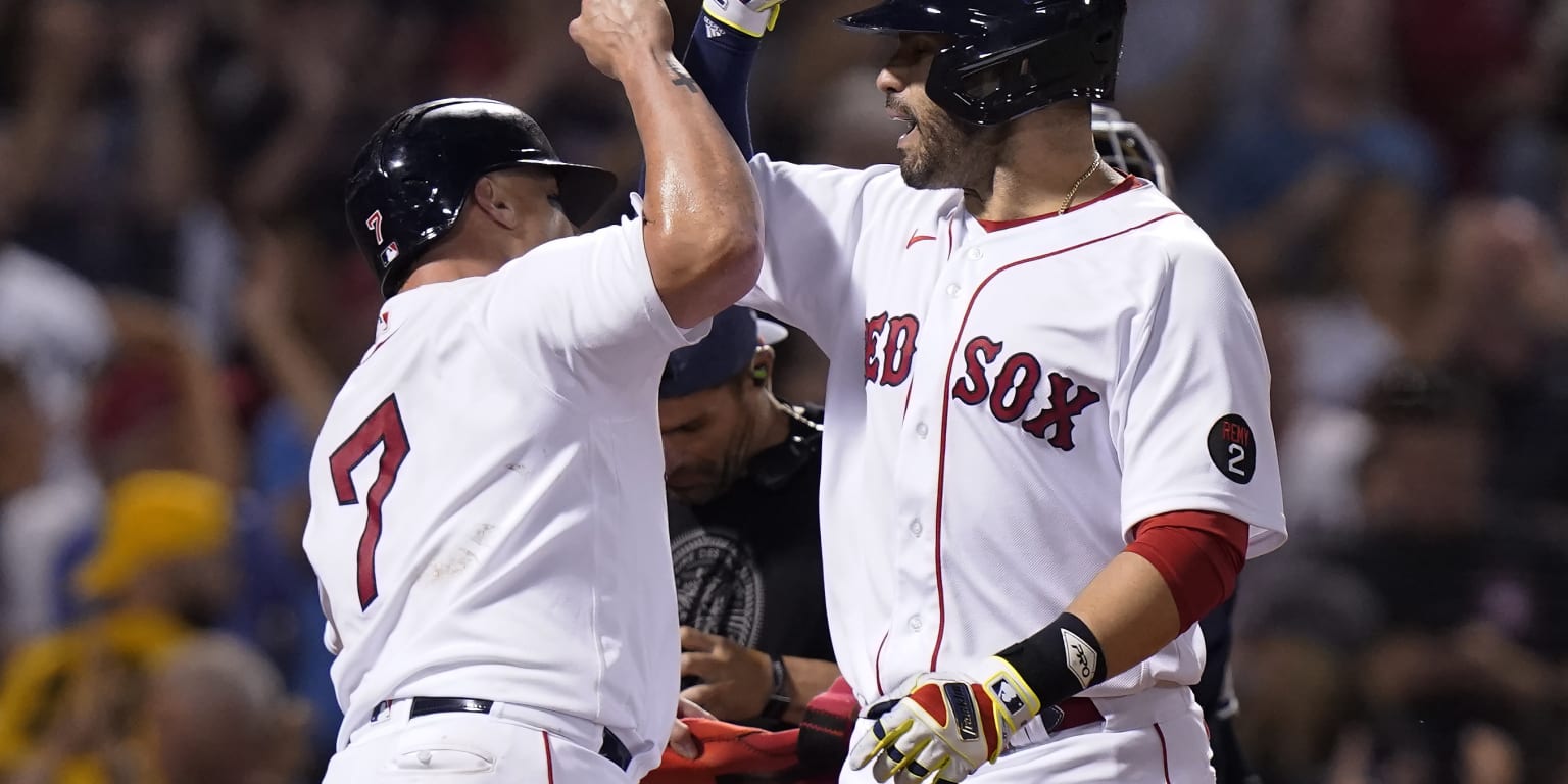 Red Sox 7, Guardians 1: Come Sale Away - Over the Monster