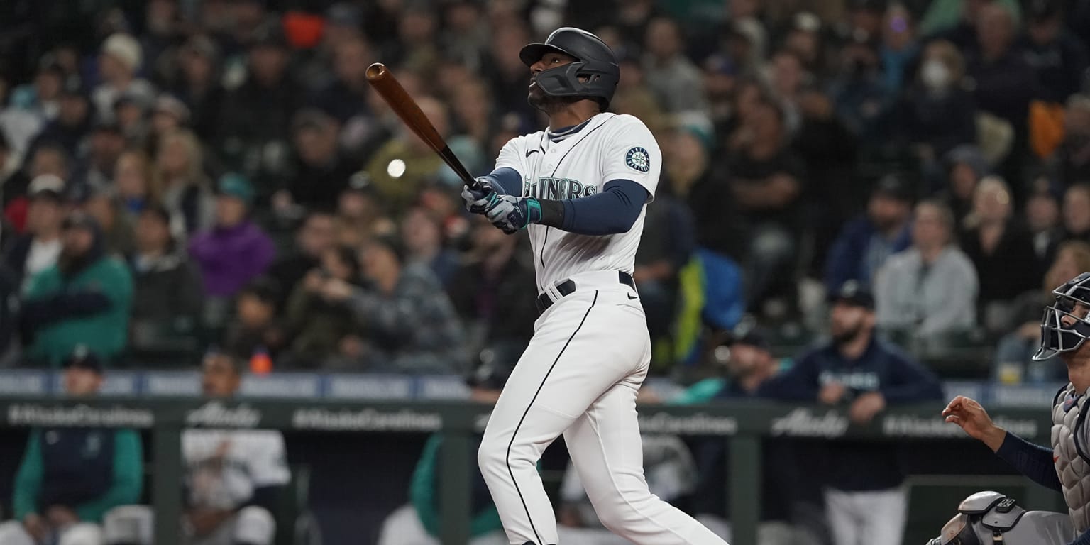 Mariners shut down CF Kyle Lewis for rest of season