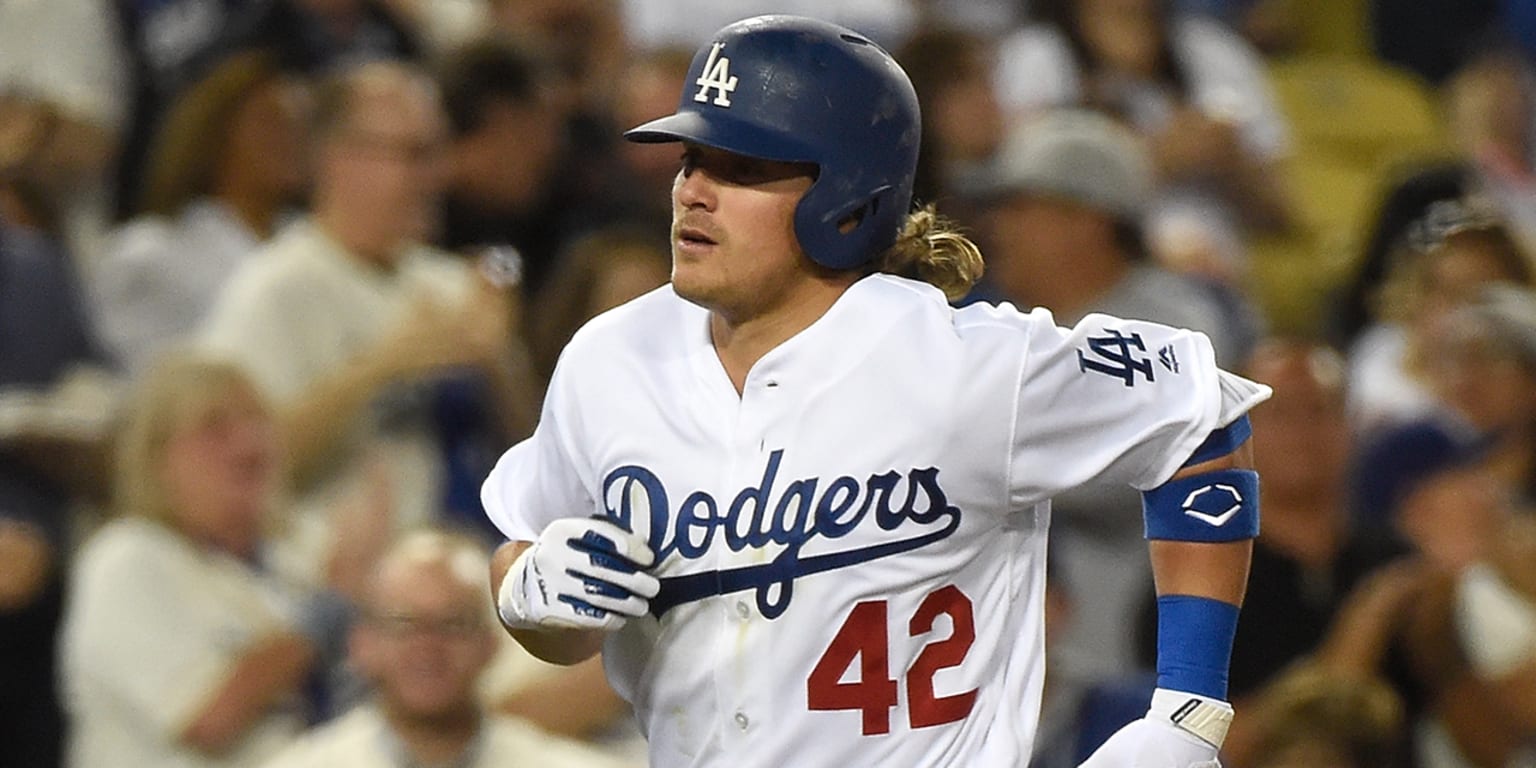 Dodgers slugger Kiké Hernandez hits the 'Bend and Snap' - Outsports