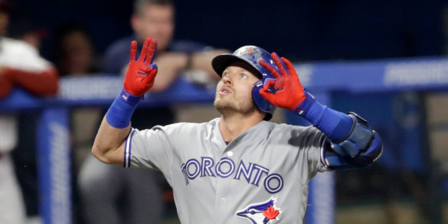 RUMOR: Josh Donaldson drawing interest from Brewers after getting