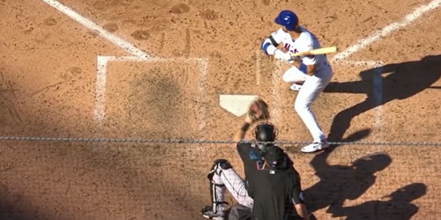 Mets walk off with the hit in the home opener