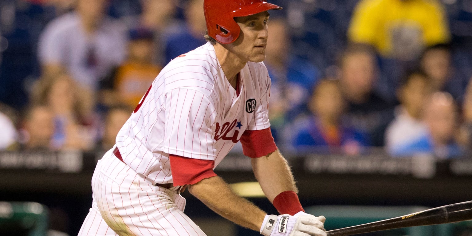 STADIUM STYLE: Hey Chase Utley, Wash Your Hair!