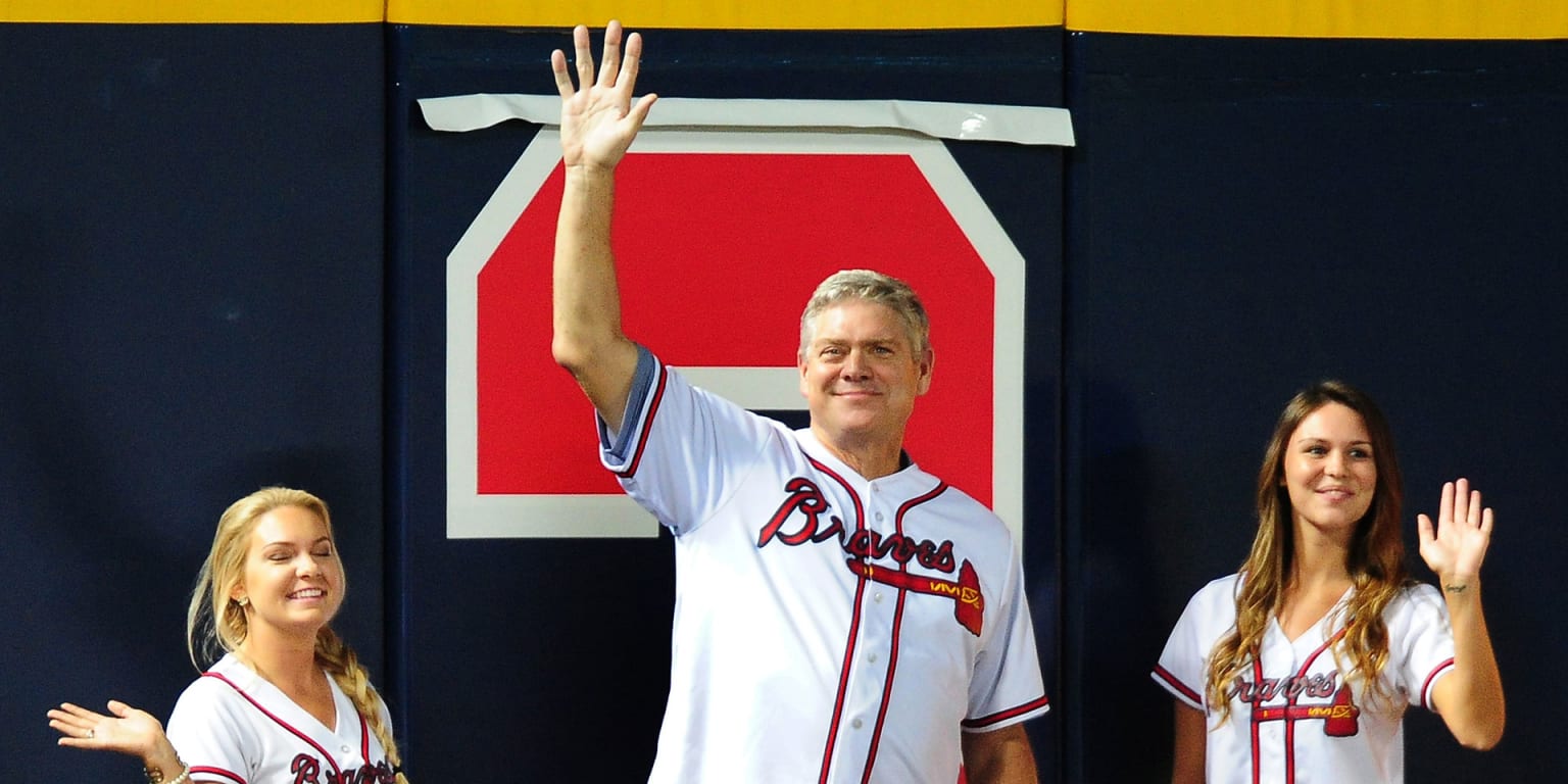Dale Murphy, back-to-back National League MVP, deserves to be in